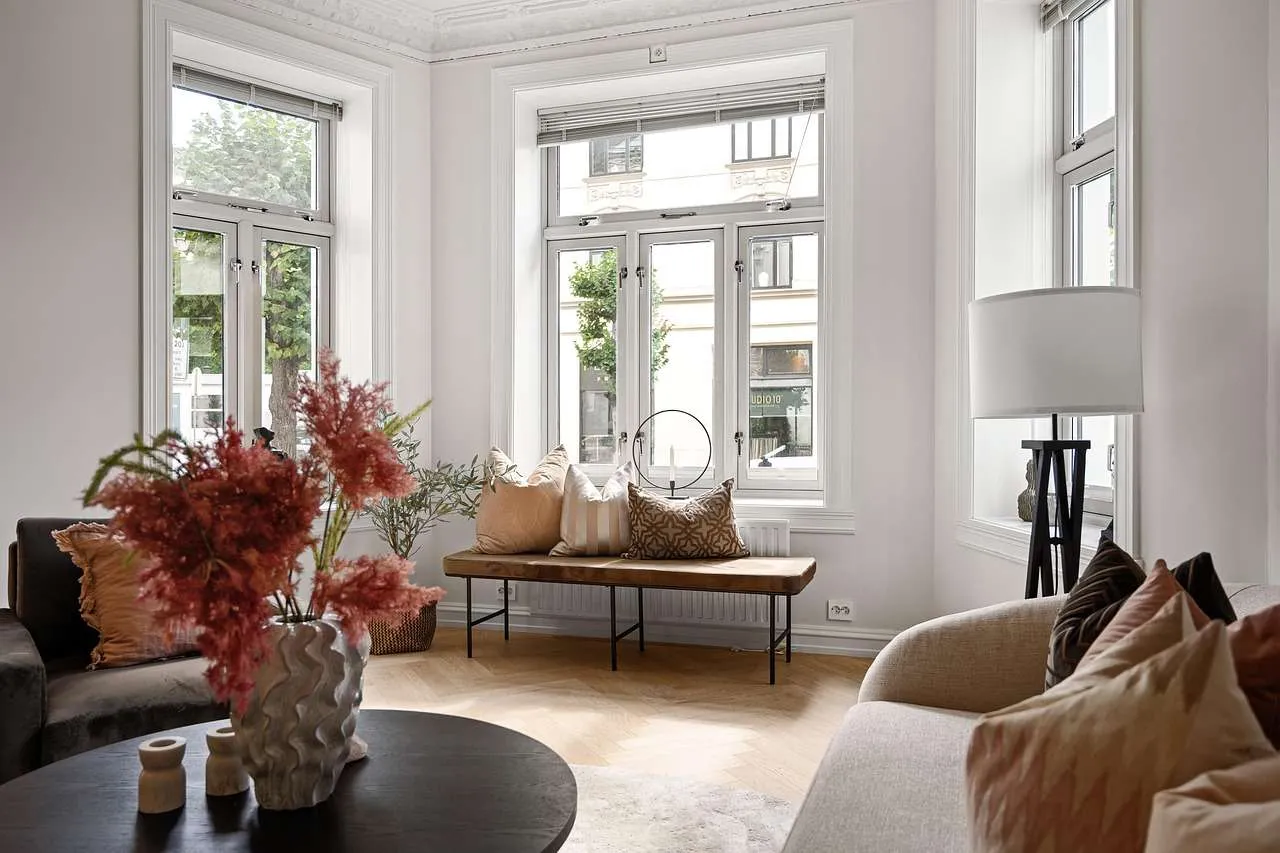 Home Window Repair: DIY Guide & Pro Tips